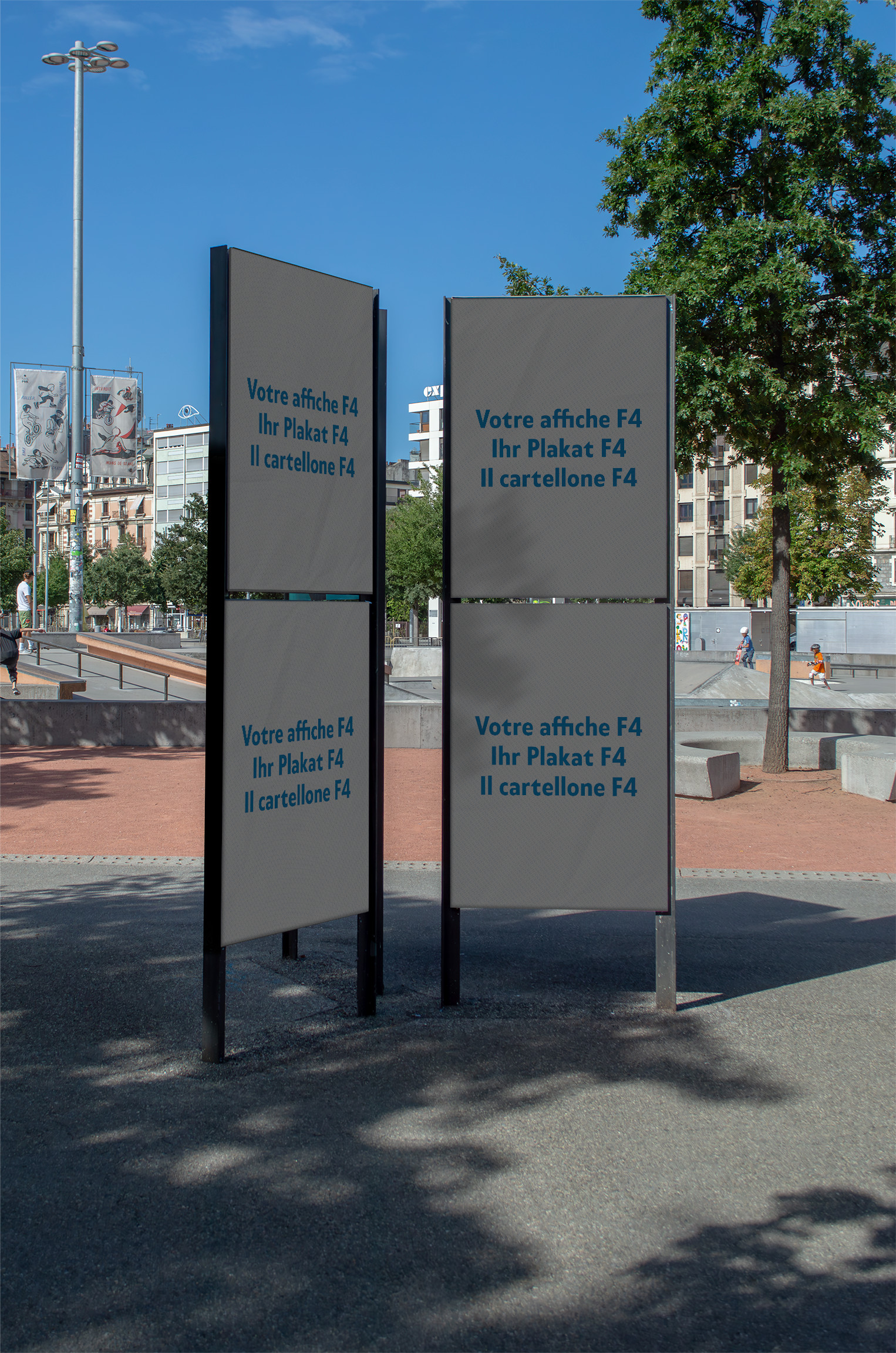 Quatre affiches F4 situé au centre ville de Genève