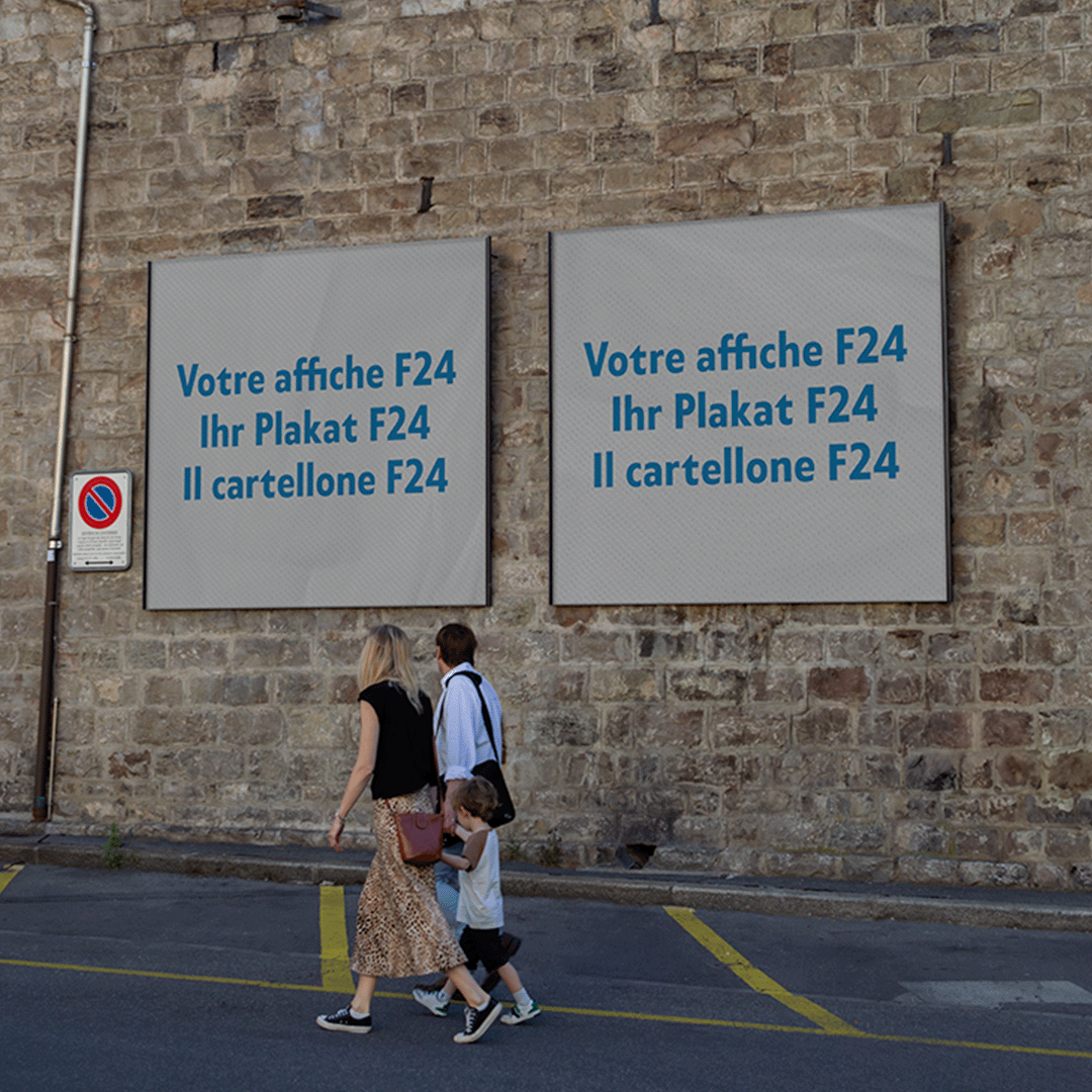 Mockup dei manifesti F24 alla stazione FFS di Montreux